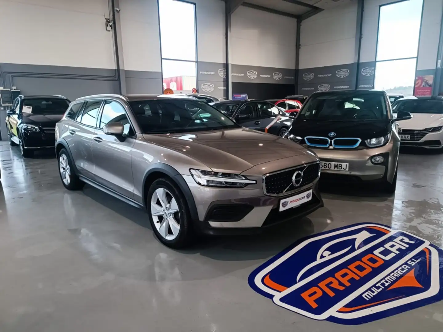 Volvo V60 Cross Country D3 Aut. Barna - 1