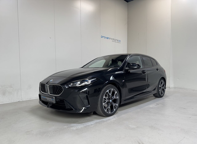 BMW 120 Benzine Autom. - M Pack - 18 000 KM! Nieuwstaat!