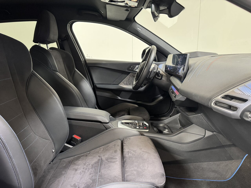 BMW 120 Benzine Autom. - M Pack - 18 000 KM! Nieuwstaat! — photo 2