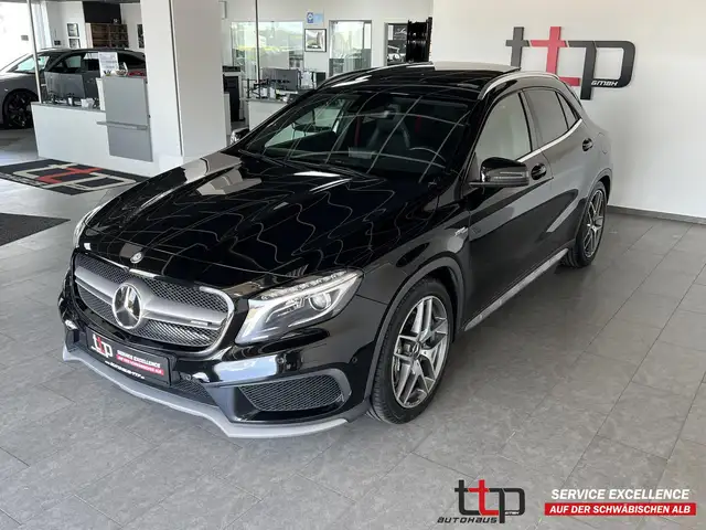 Mercedes-Benz GLA 45 AMG Head-UP Harman-Kardon PANO R.Kamera