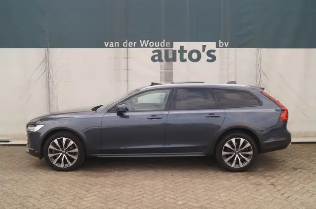 Volvo V90 Cross Country 2.0 B5 250pk AWD Pro -PANO-LEER-CAM-ECC-NAVI-