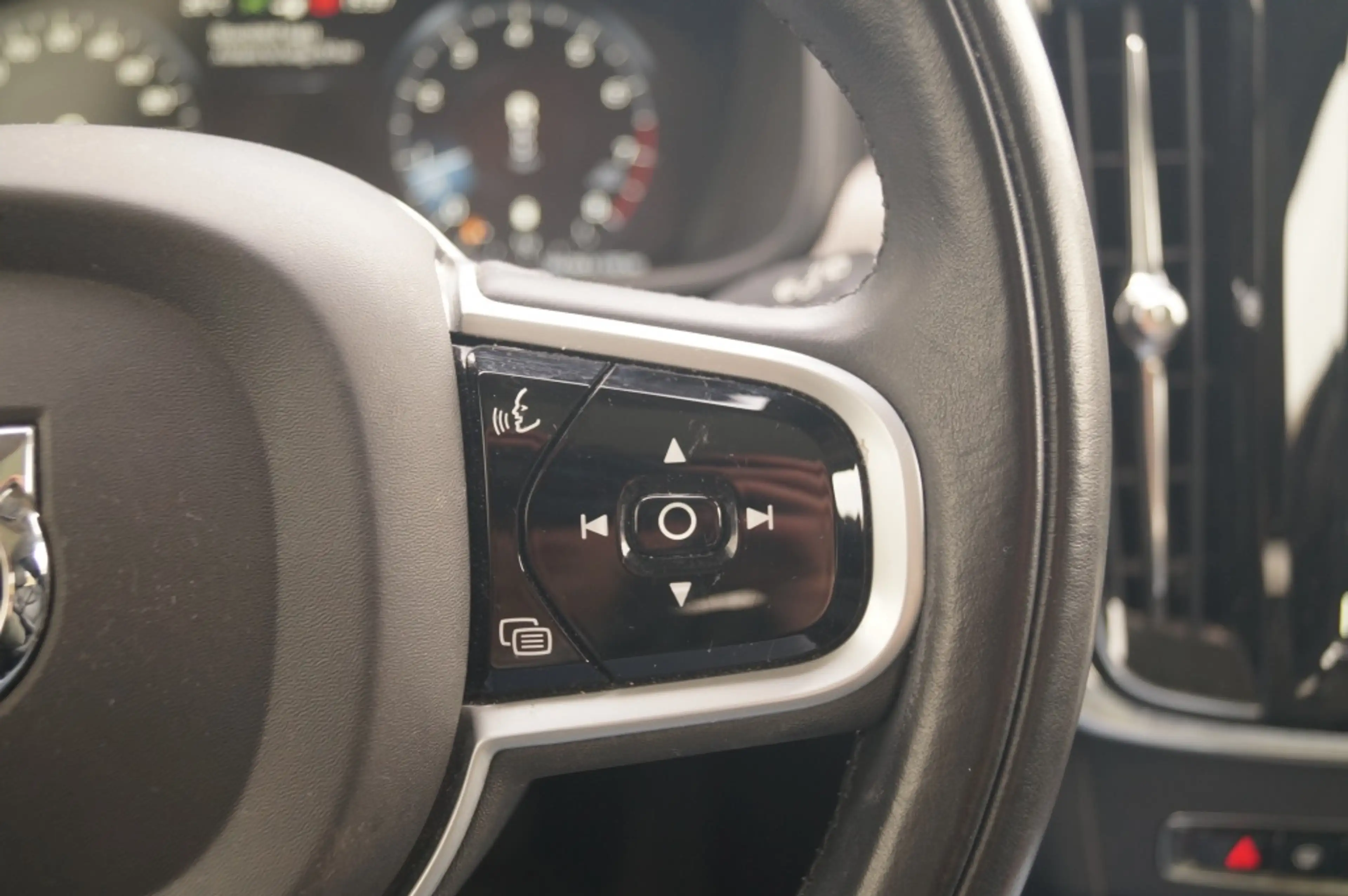 Volvo V90 Cross Country 2.0 B5 250pk AWD Pro -PANO-LEER-CAM-ECC-NAVI- — photo 24