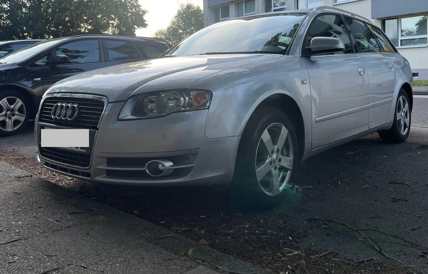 Audi A4 2.0 Grau - 1