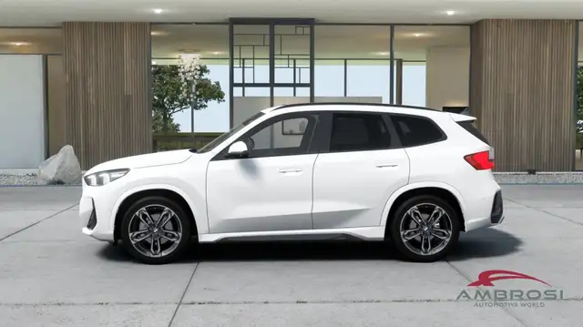 BMW X1 view 3