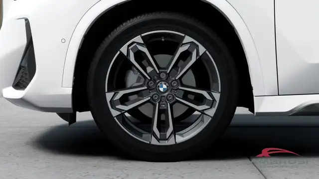 BMW X1 view 8