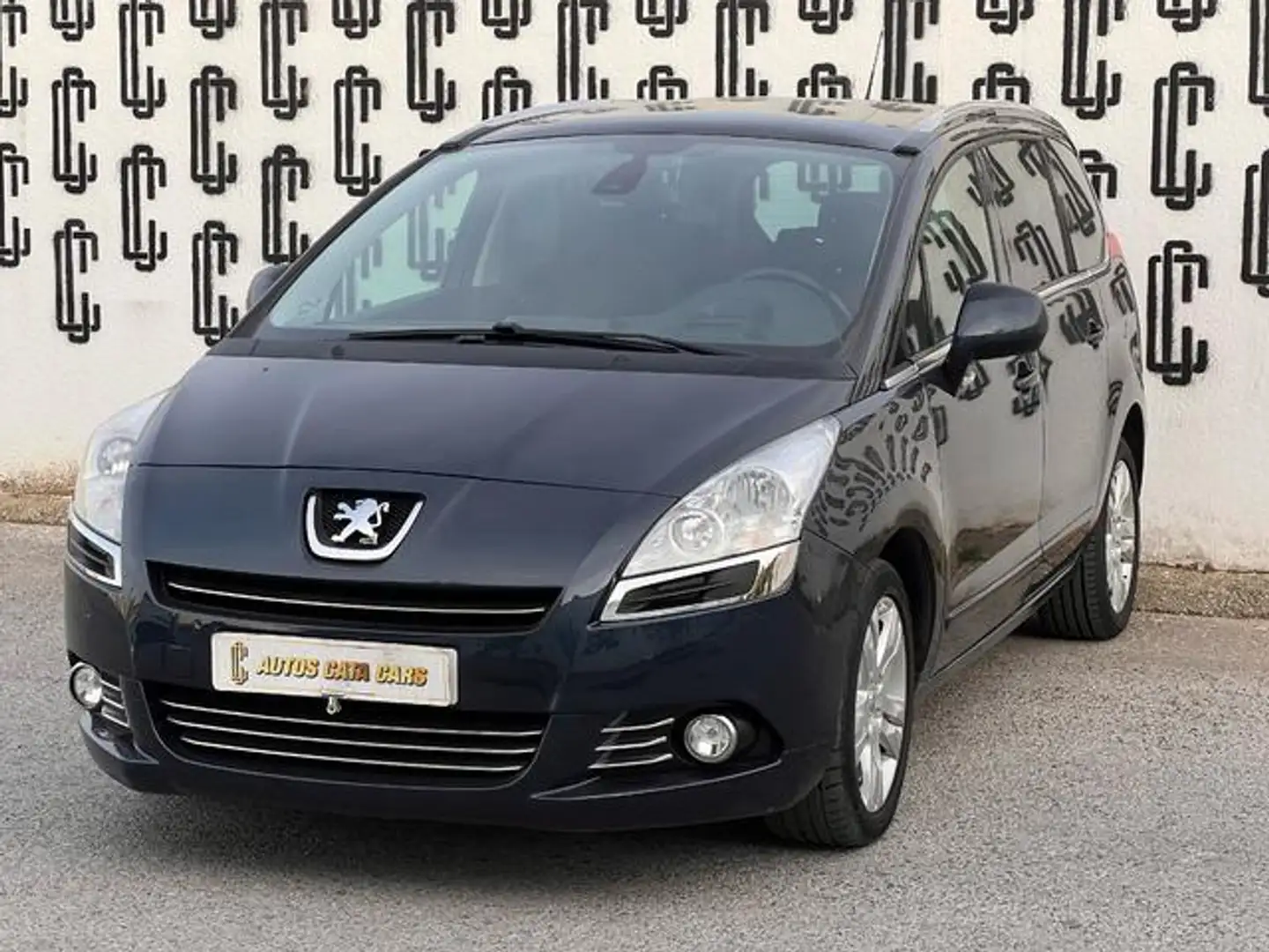 Peugeot 5008 1.6HDI FAP Allure 115 Azul - 2