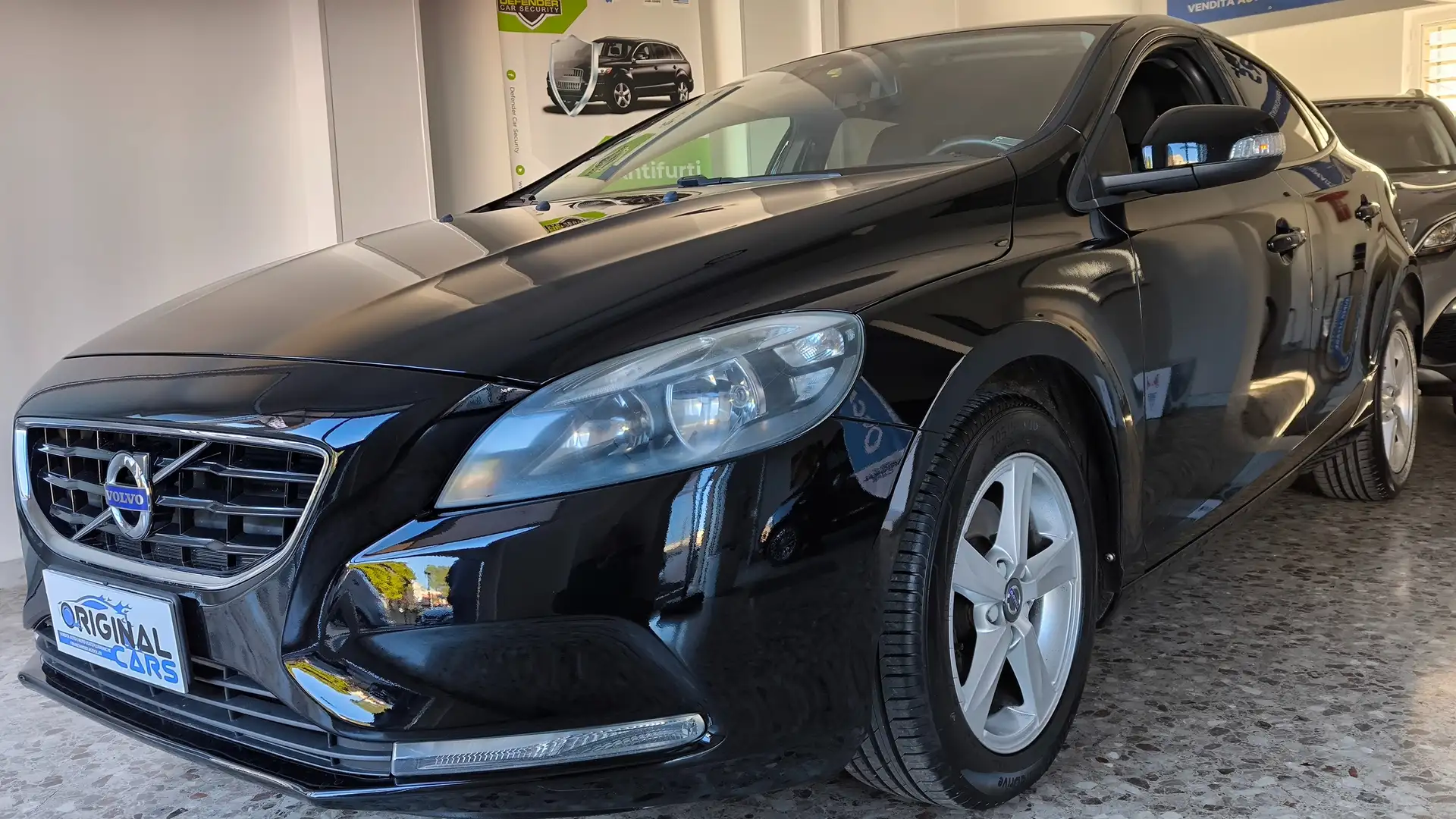 Volvo V40 V40 II 2012 2.0 d2 Momentum Noir - 1