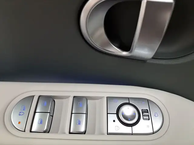 Hyundai IONIQ 5 view 12