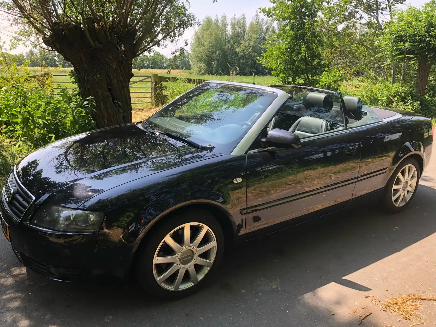 Audi A4 3.0 V6 Exclusive Zwart - 1