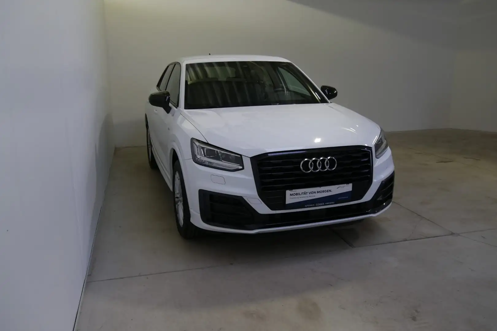Audi Q2 35 TFSI Design Weiß - 2