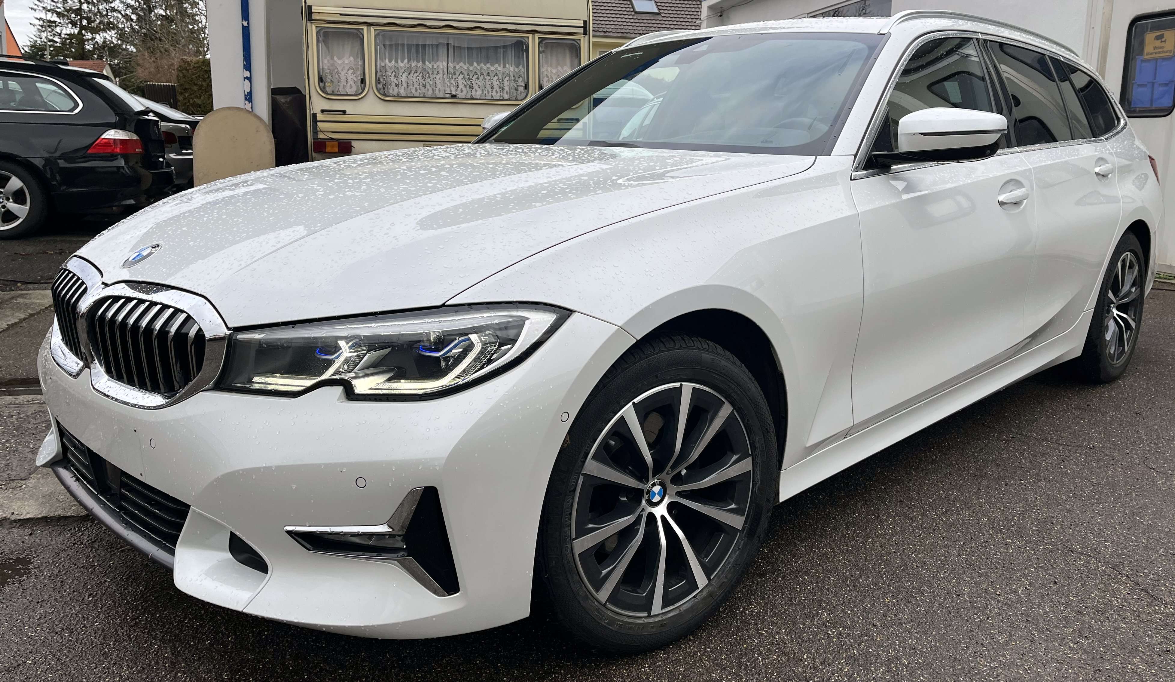 Second hand Bmw 3 Series 320