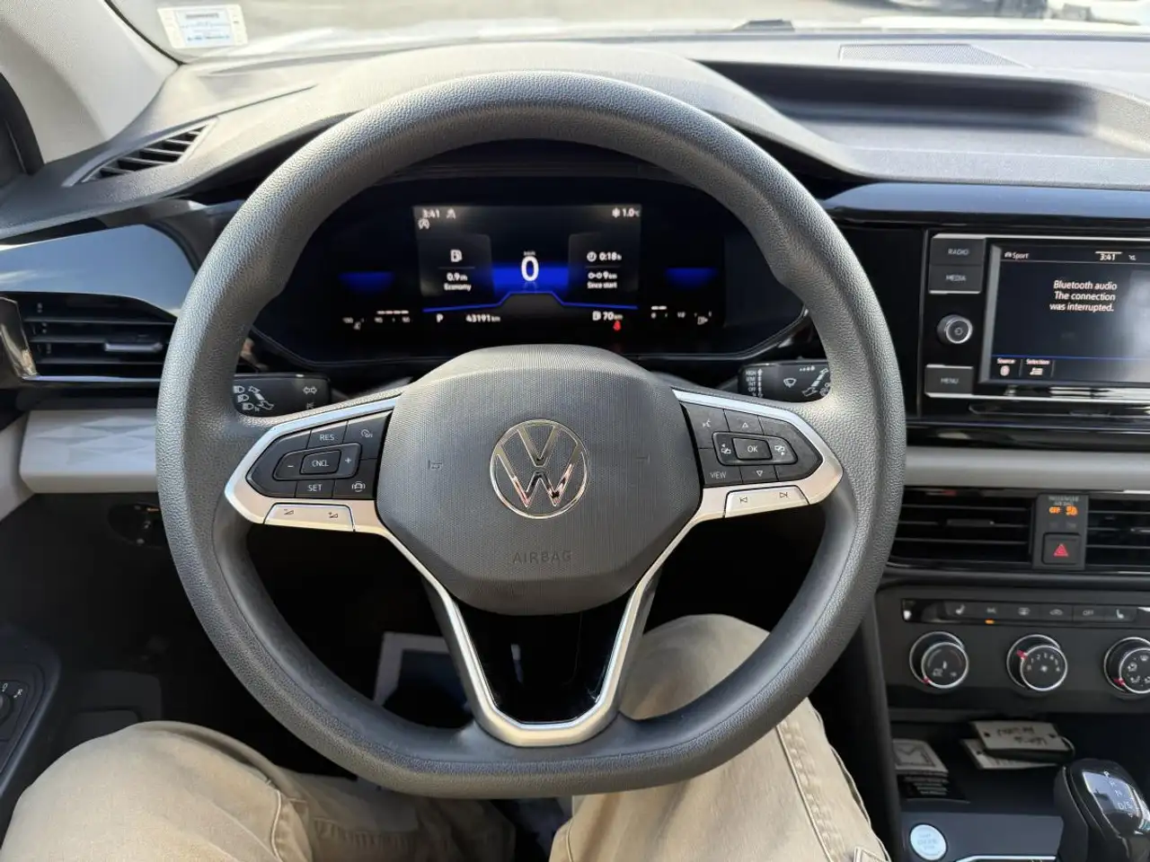 Volkswagen Taos снимка Volkswagen Taos