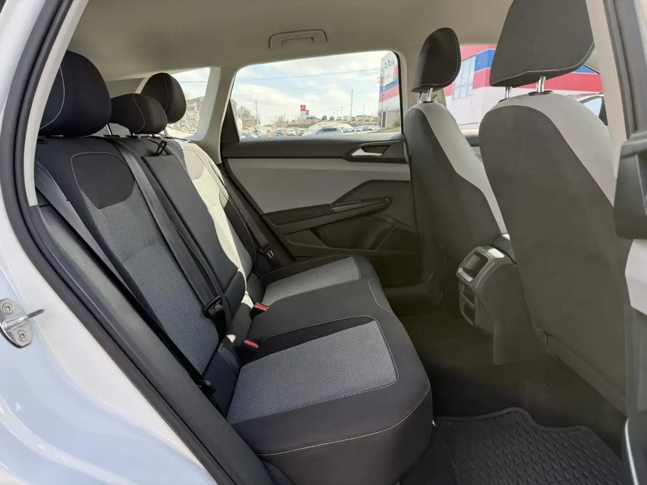 Volkswagen Taos снимка Volkswagen Taos