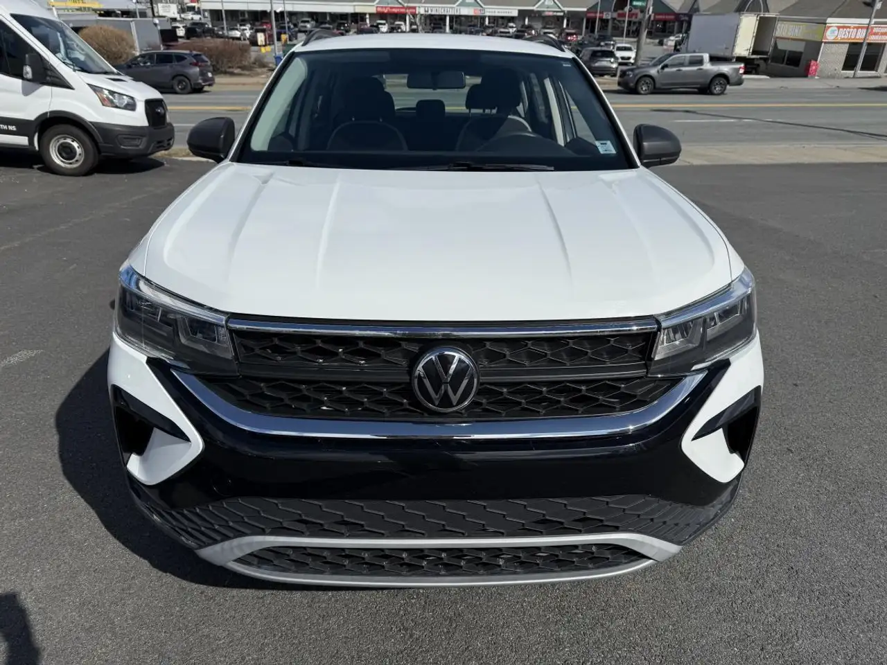Volkswagen Taos снимка Volkswagen Taos