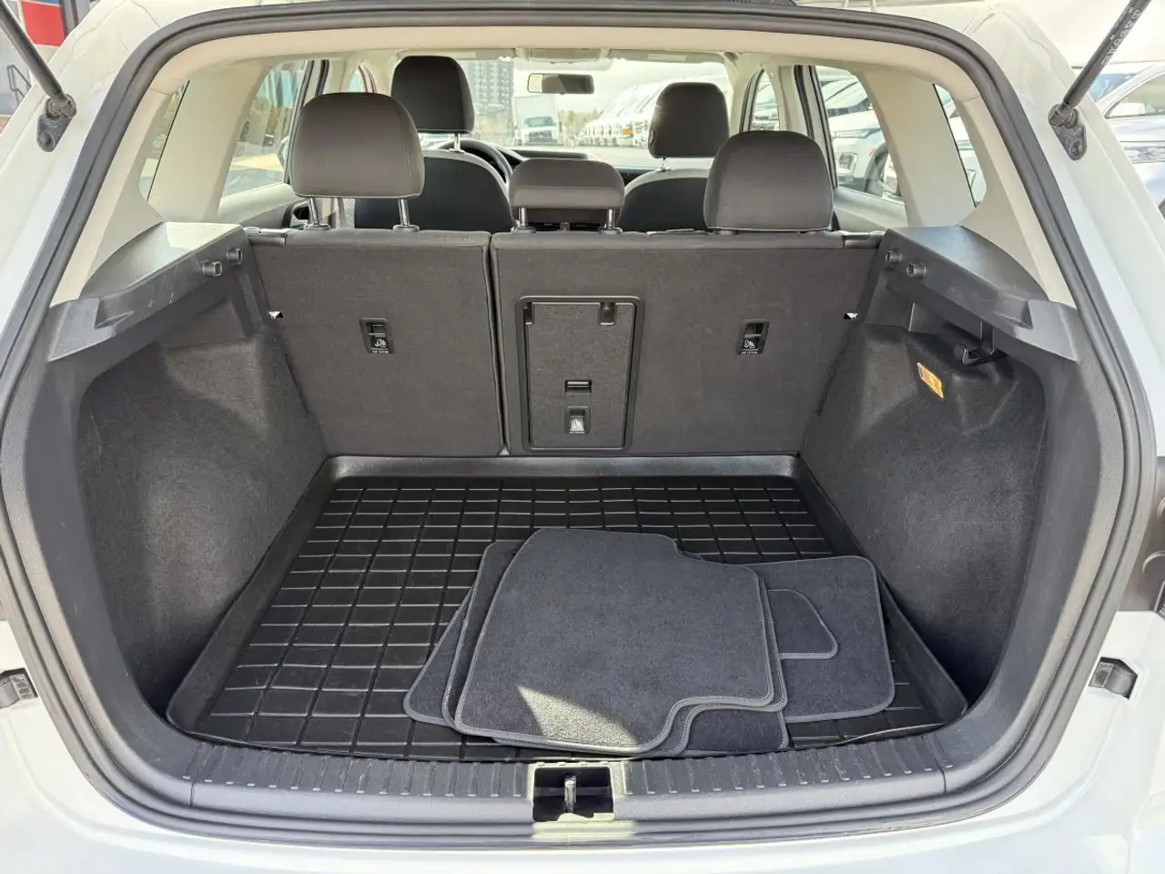 Volkswagen Taos снимка Volkswagen Taos