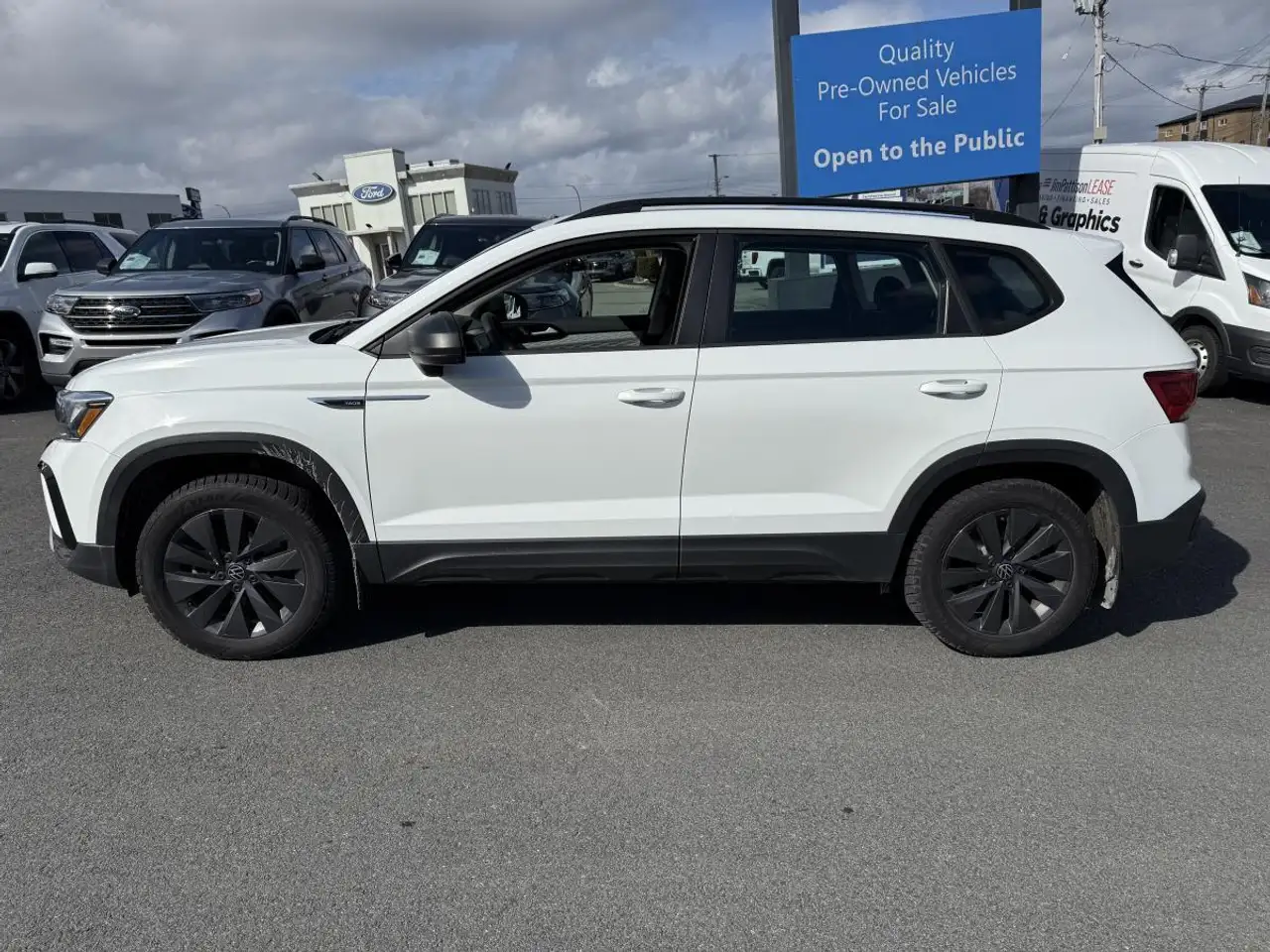 Volkswagen Taos снимка Volkswagen Taos