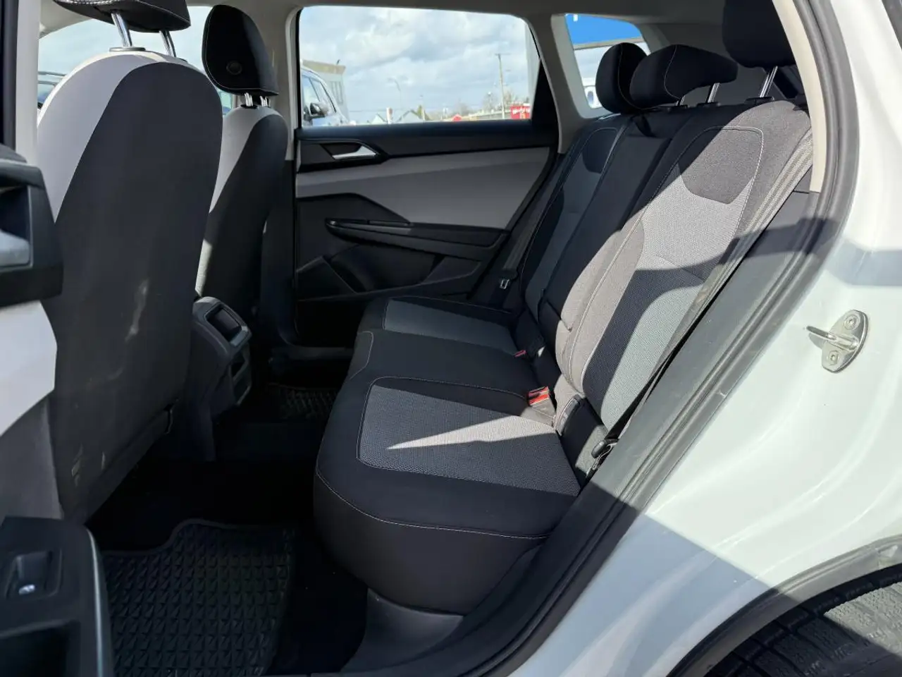 Volkswagen Taos снимка Volkswagen Taos