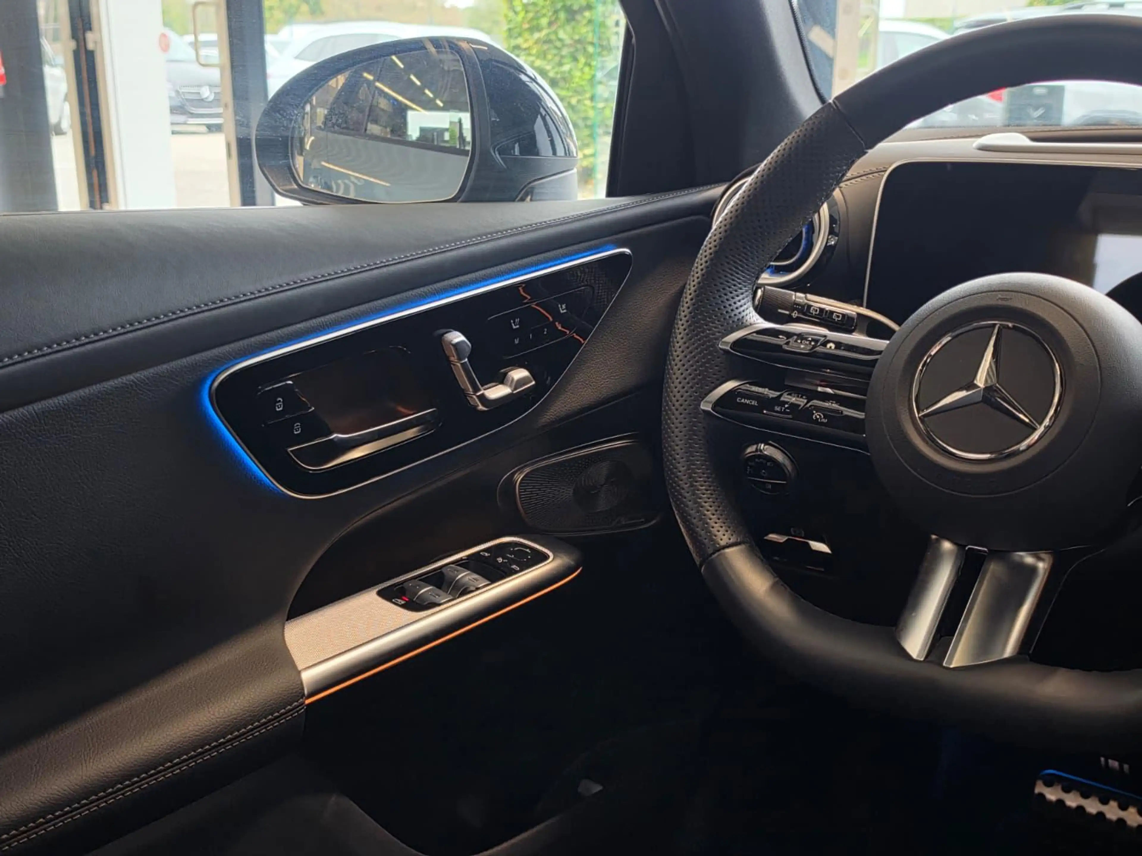 Mercedes-Benz GLC 200 GLC 4MATIC AMG Line — photo 9