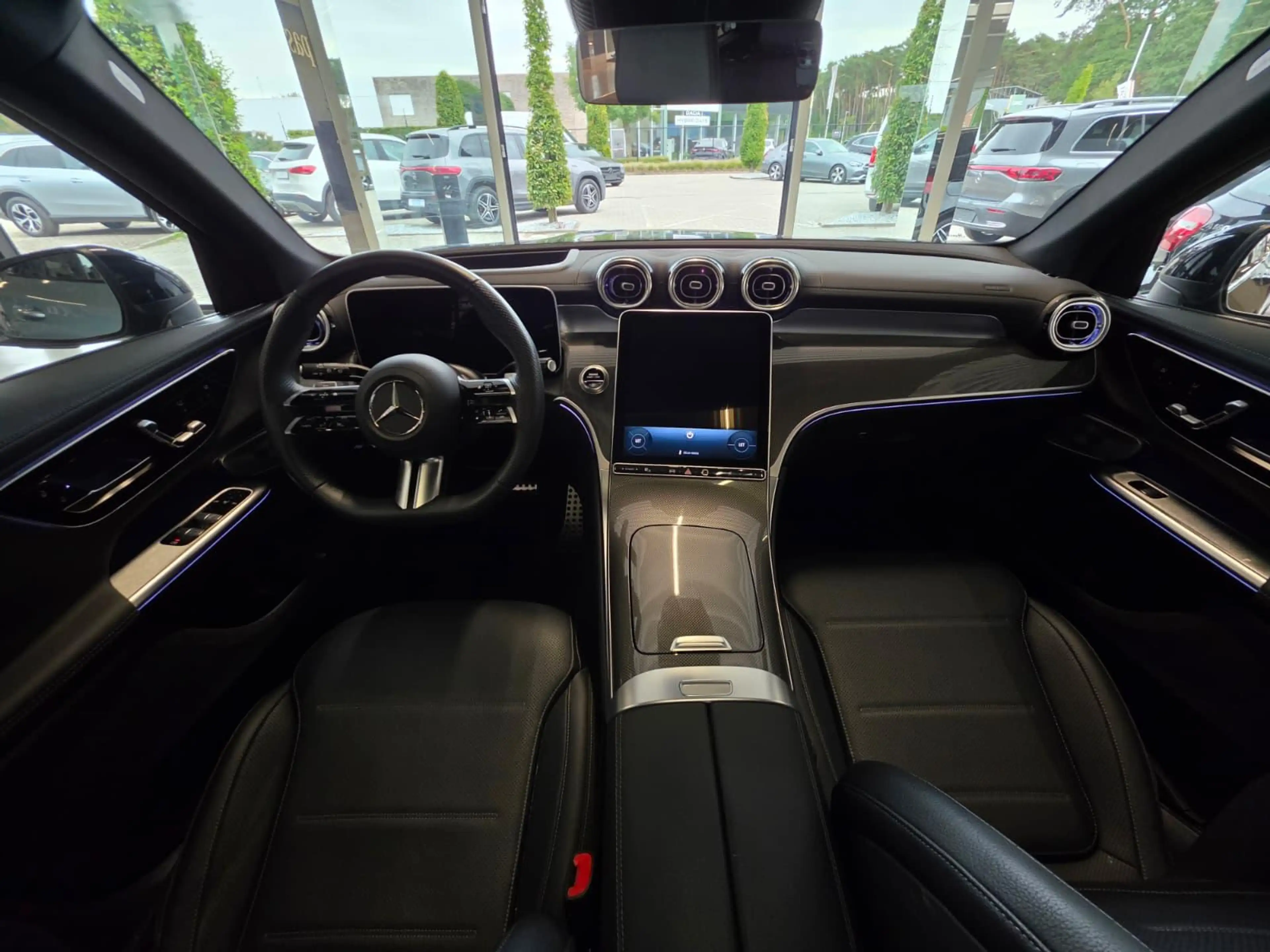 Mercedes-Benz GLC 200 GLC 4MATIC AMG Line — photo 5
