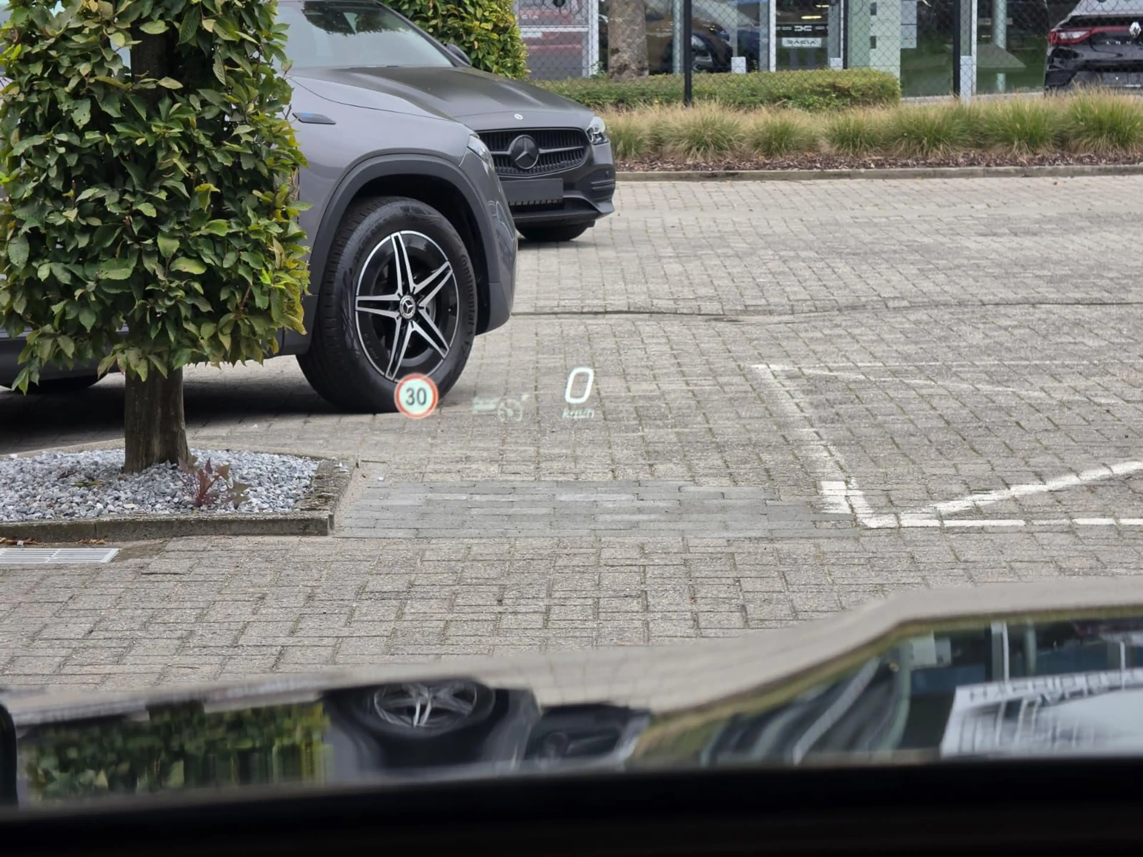 Mercedes-Benz GLC 200 GLC 4MATIC AMG Line — photo 10