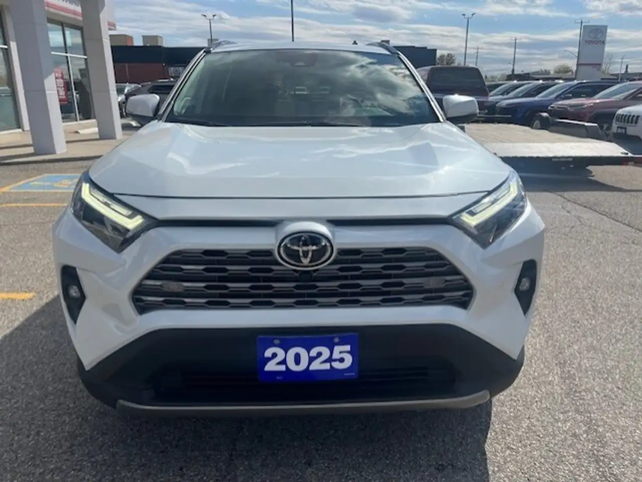 Toyota RAV 4 снимка Toyota RAV 4