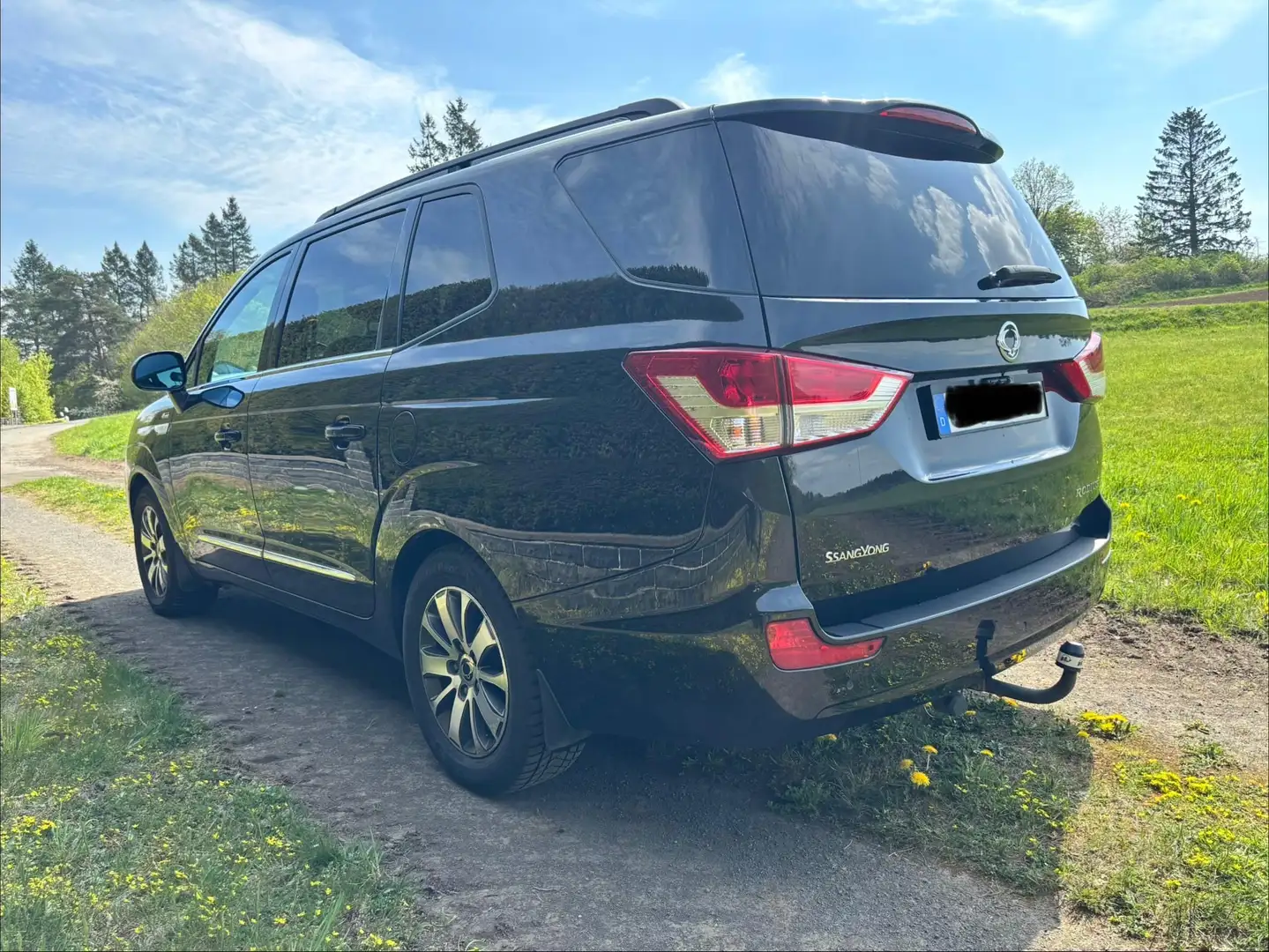 SsangYong Rodius 2.2 e-XDi220 Automatik 4WD Sapphire Schwarz - 2
