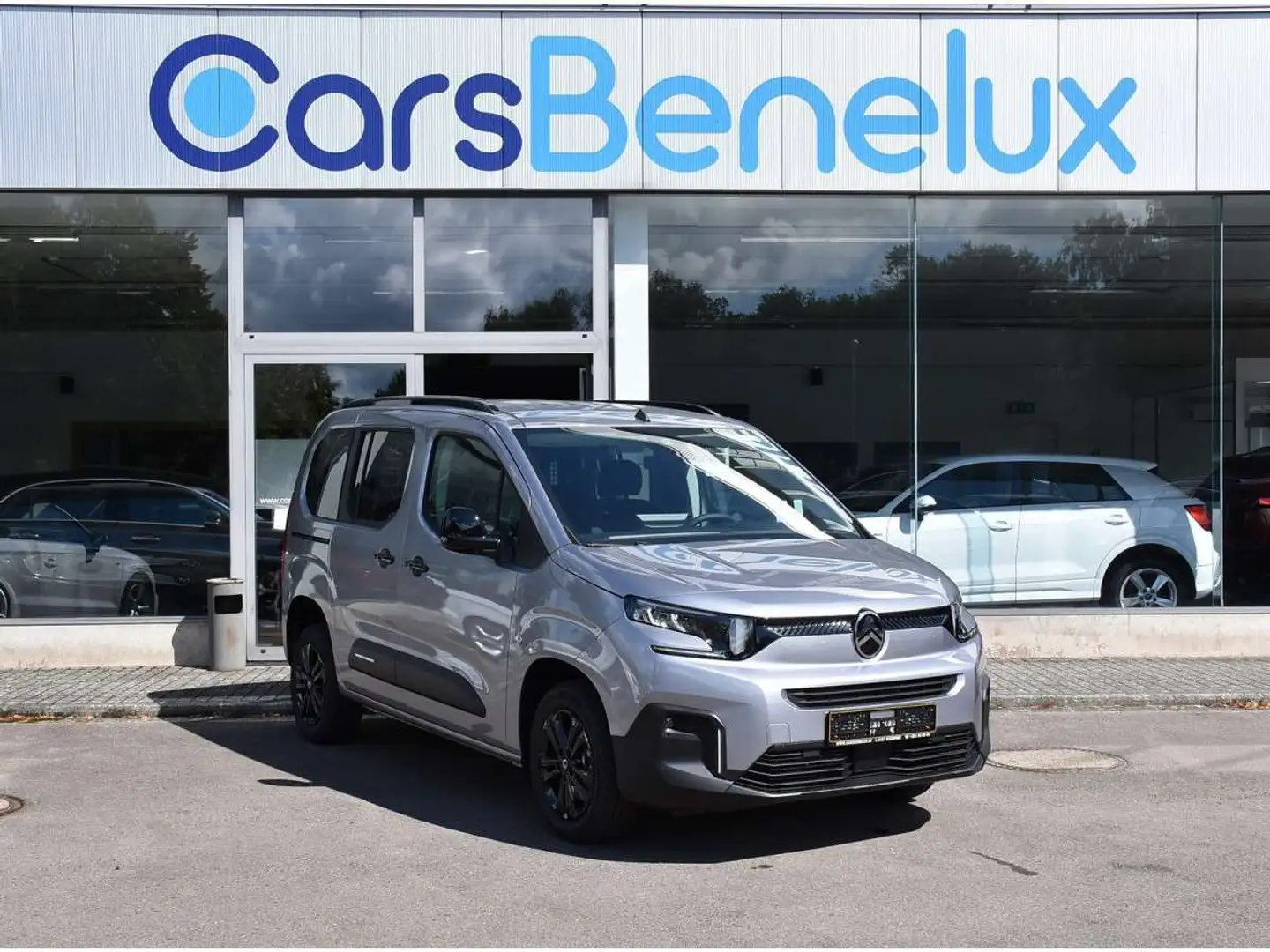 Citroen C5 Aircross Berlingo 1.5 BlueHDI 130 EAT8 5 Pl. REGUL SMARTPHO Zilver - 1
