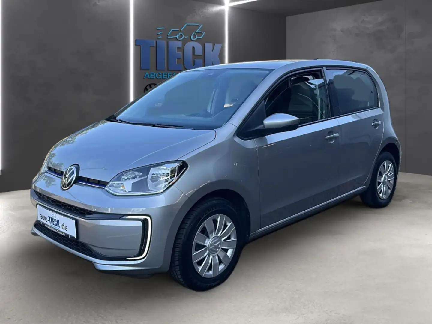 Volkswagen e-up! 61 kW DAB Composition Phone CCS+Schuko Серебристый - 2