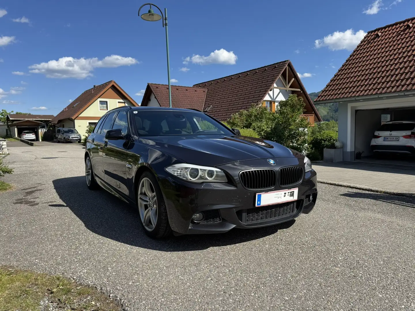 BMW 520 520d Touring Aut. Grau - 2