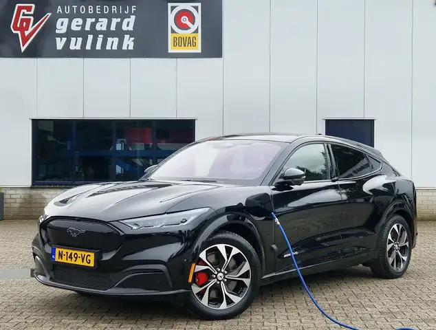 Ford Mustang AWD 75 kWh SOH 93.5% 340KM TREKHAAK CAMERA