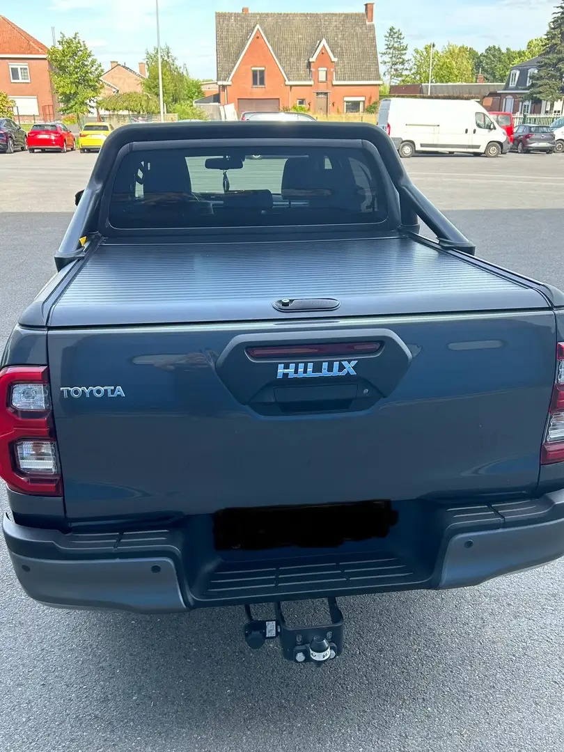 Toyota Hilux 4x4 Double Cab Autm. Invincible - 2