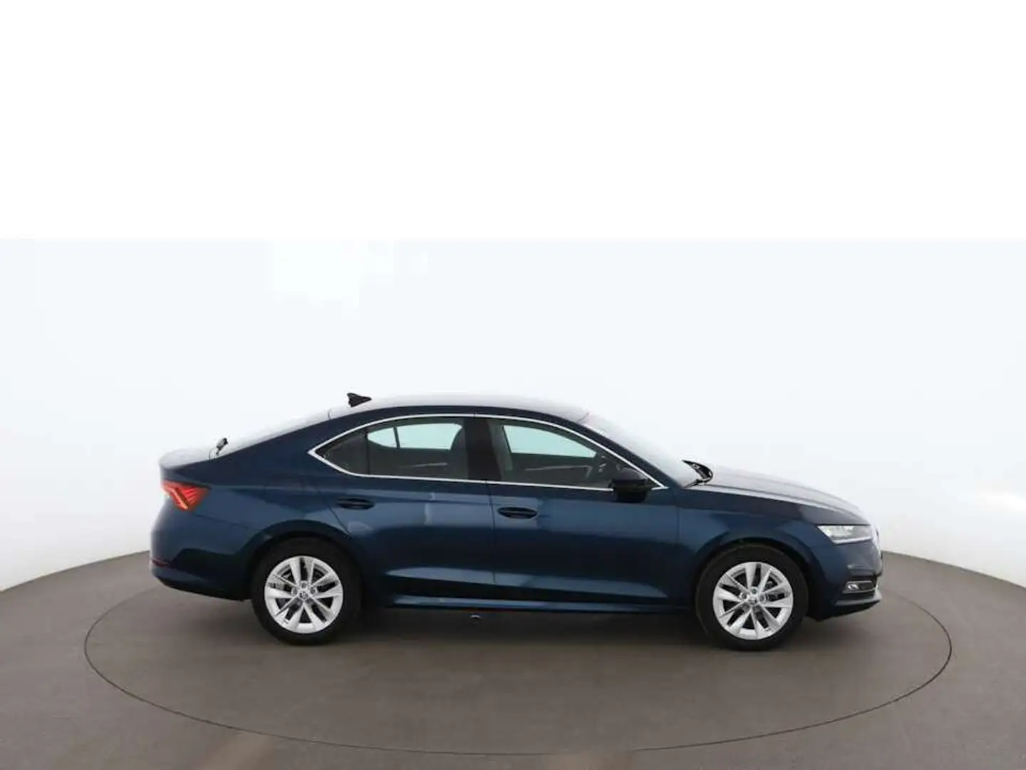Skoda Octavia 1.0 eTSI Style Aut LED RADAR NAV SITZHZG Blau - 2