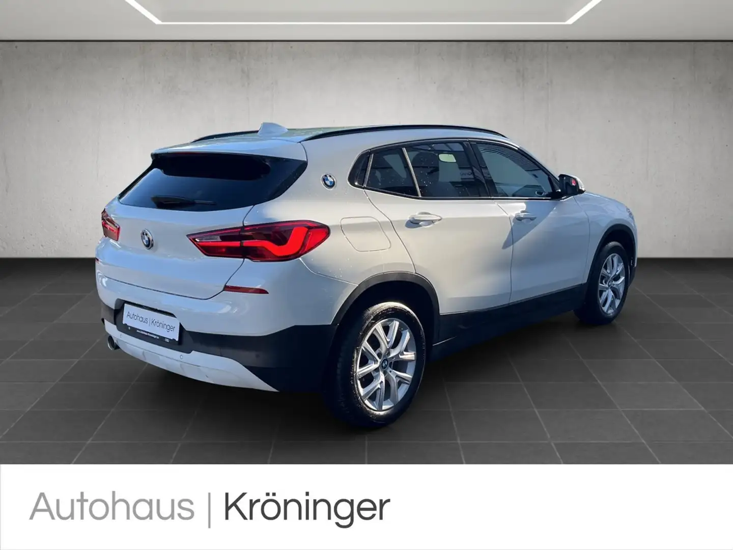 BMW X2 sDrive 18 i Advantage Plus Weiß - 2