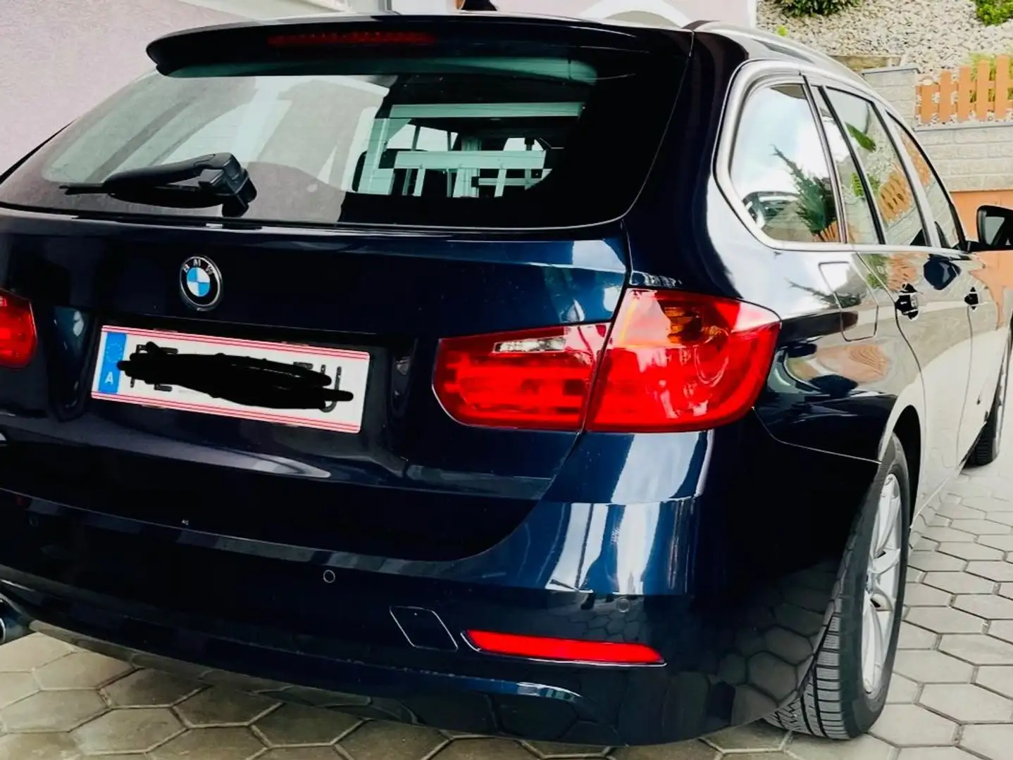 BMW 318 318d Blau - 2