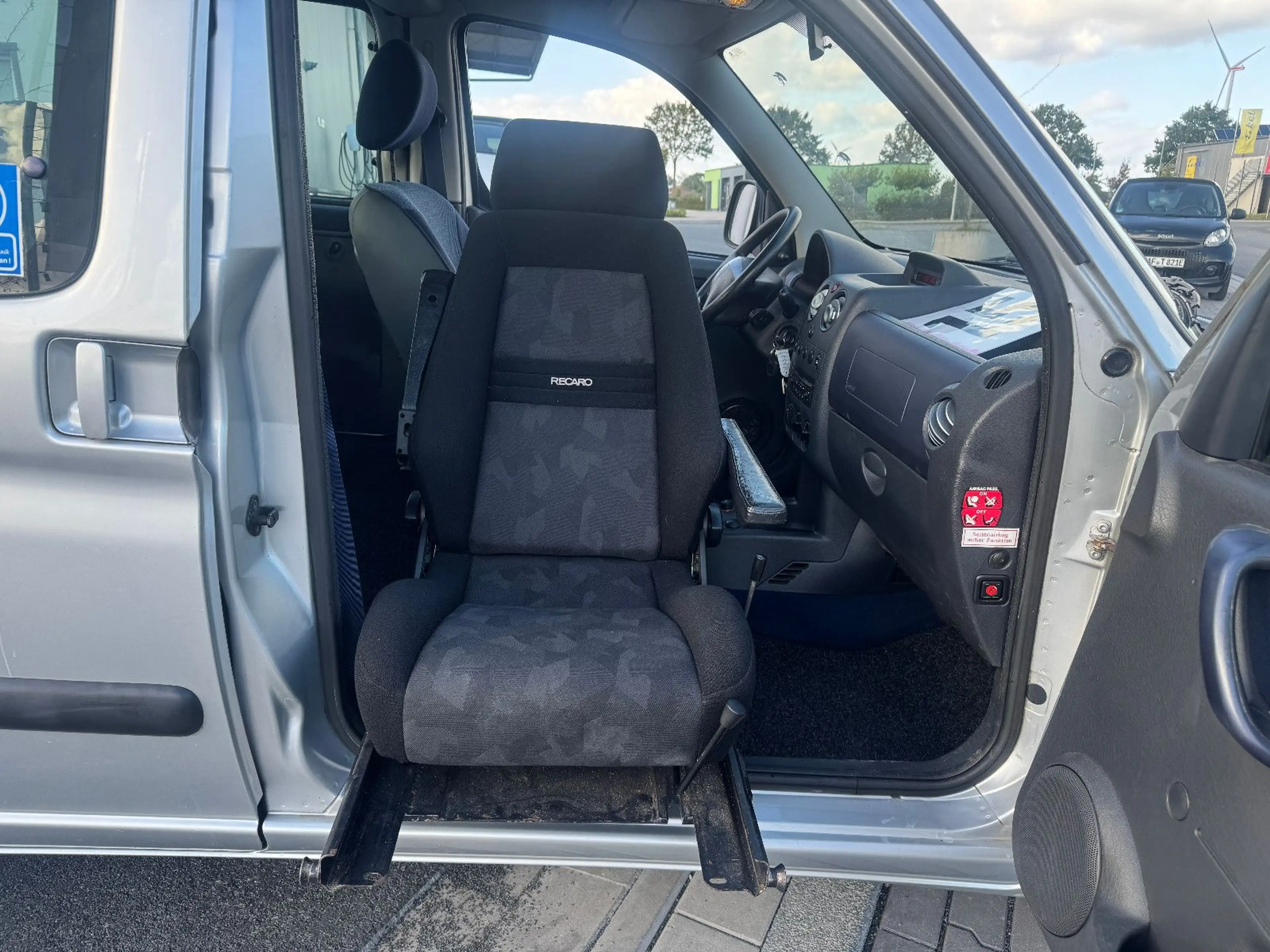 Citroen Berlingo 1.6 16V Multispace Plus ROLLSTUHL — photo 7