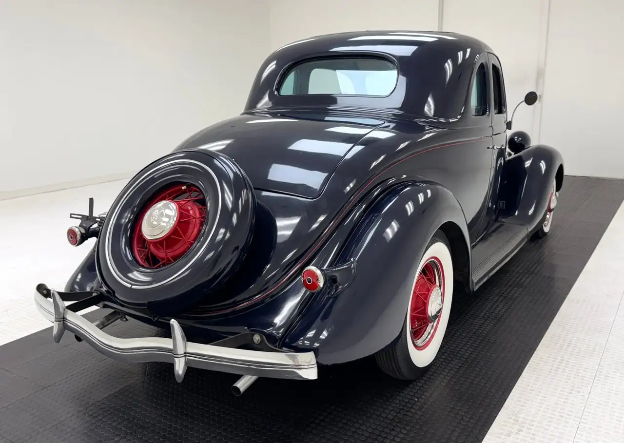 Ford V8 Series 5 Window Coupe, foto 5