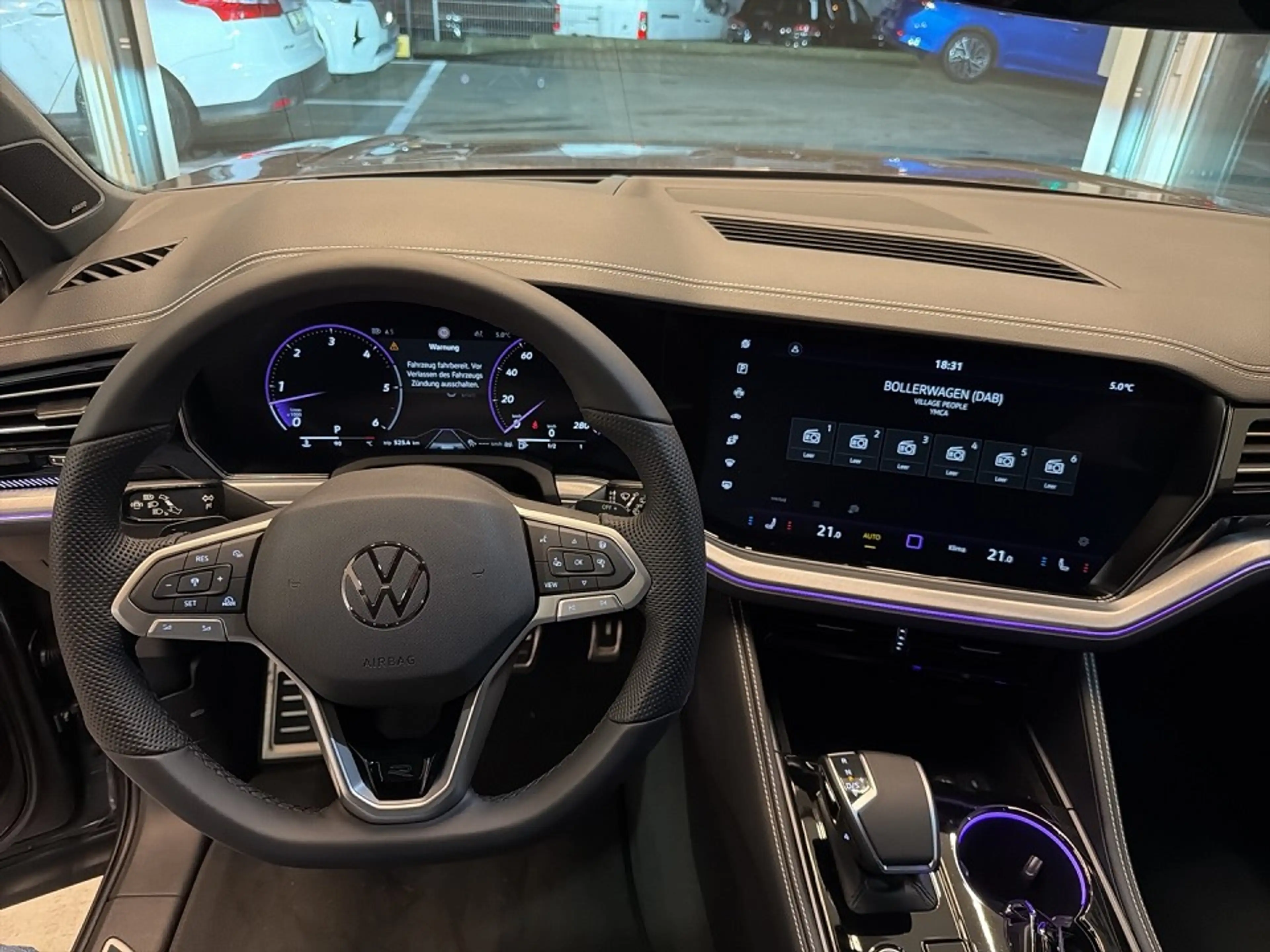 Volkswagen Touareg R-Line 3.0TDI AHK+PANO+DYNAUDIO+HEAD-UP+HA-LENK — photo 13