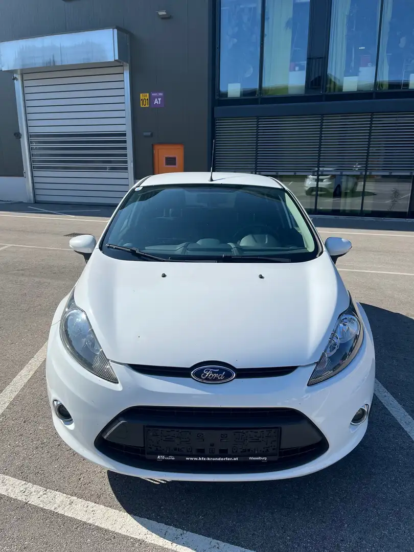 Ford Fiesta Fiesta 1.25Trend Weiß - 2