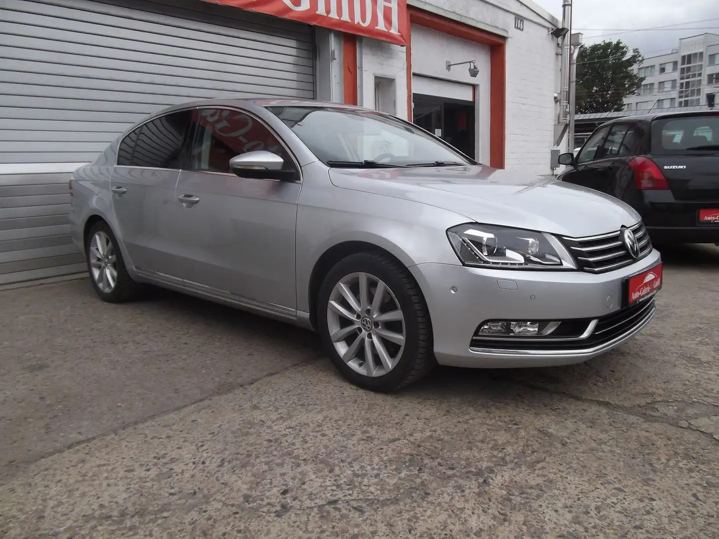 Volkswagen Passat 1,8i  Highline Autom, Navi, Leder Argent - 2