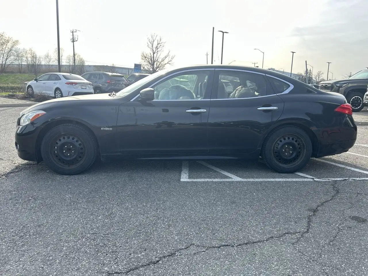 Infiniti M снимка Infiniti M