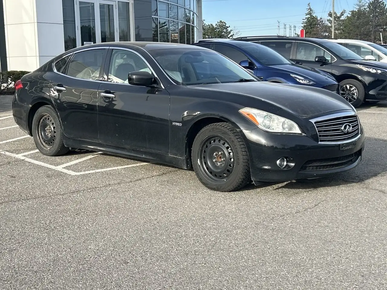 Infiniti M снимка Infiniti M