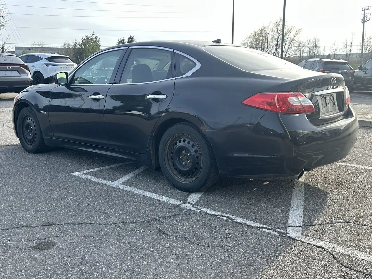 Infiniti M снимка Infiniti M