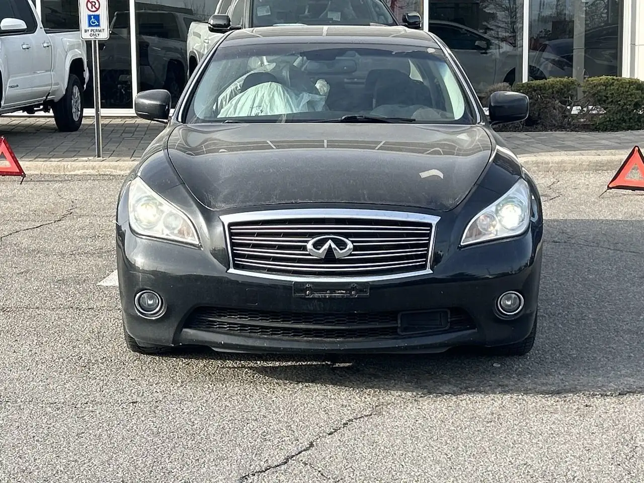 Infiniti M снимка Infiniti M