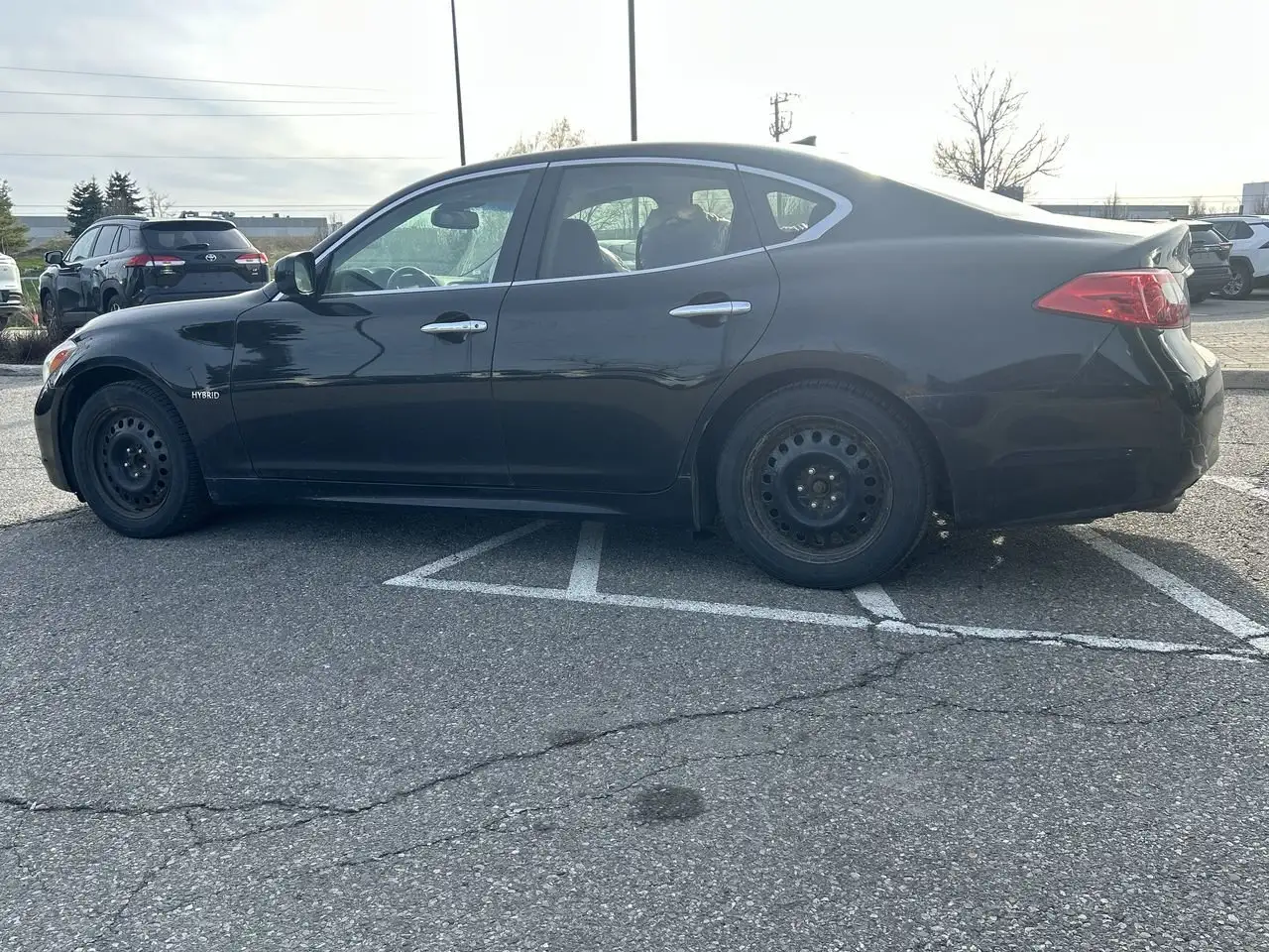 Infiniti M снимка Infiniti M