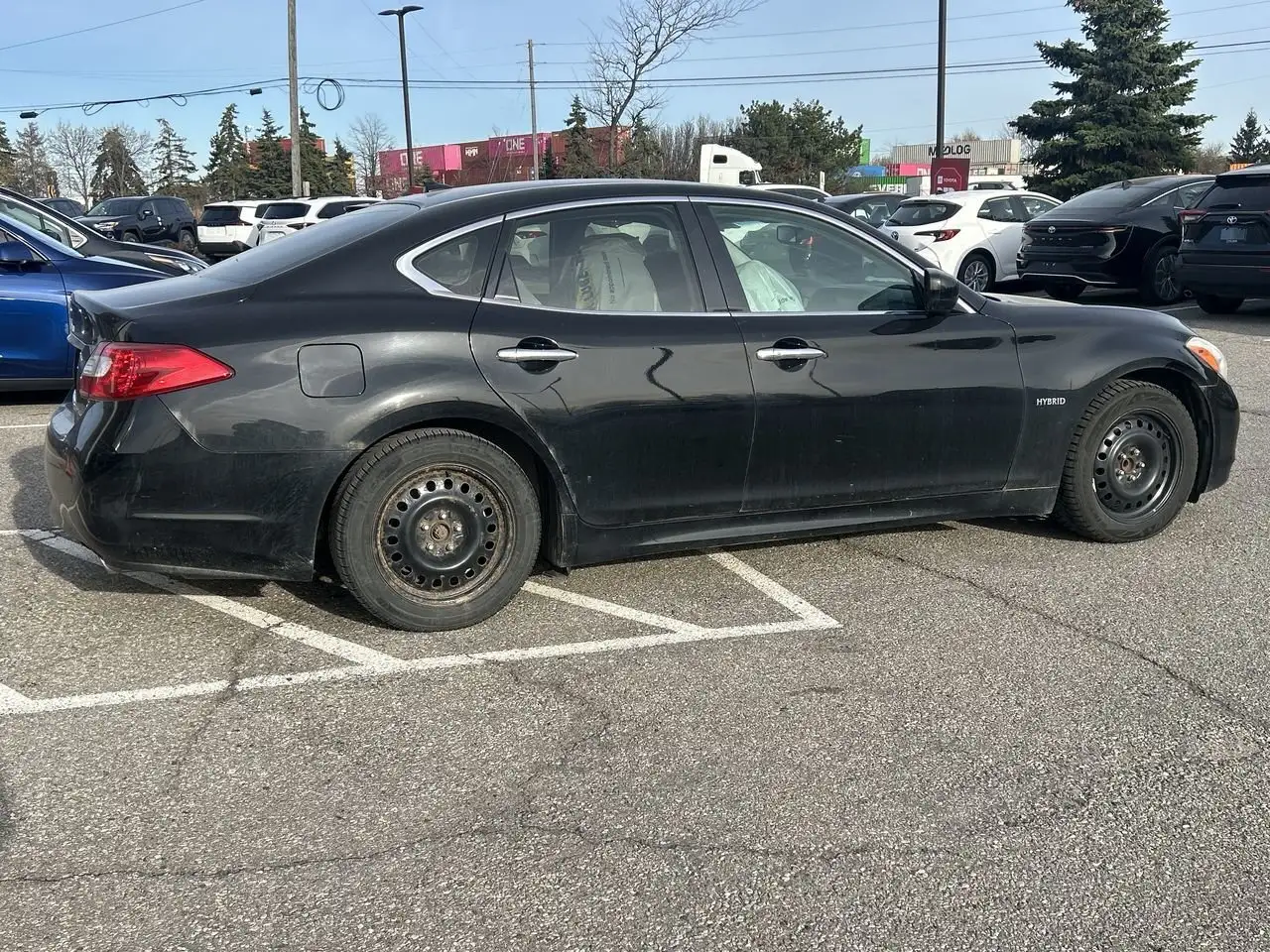 Infiniti M снимка Infiniti M