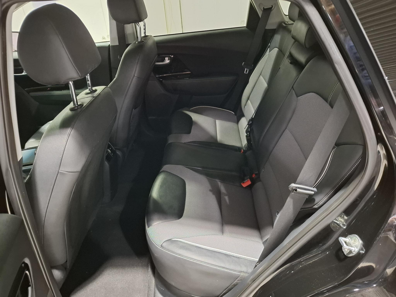 Kia e-Niro DynamicPlusLine 64 kWh SOH 100% Stoel en Stuur ver — photo 12