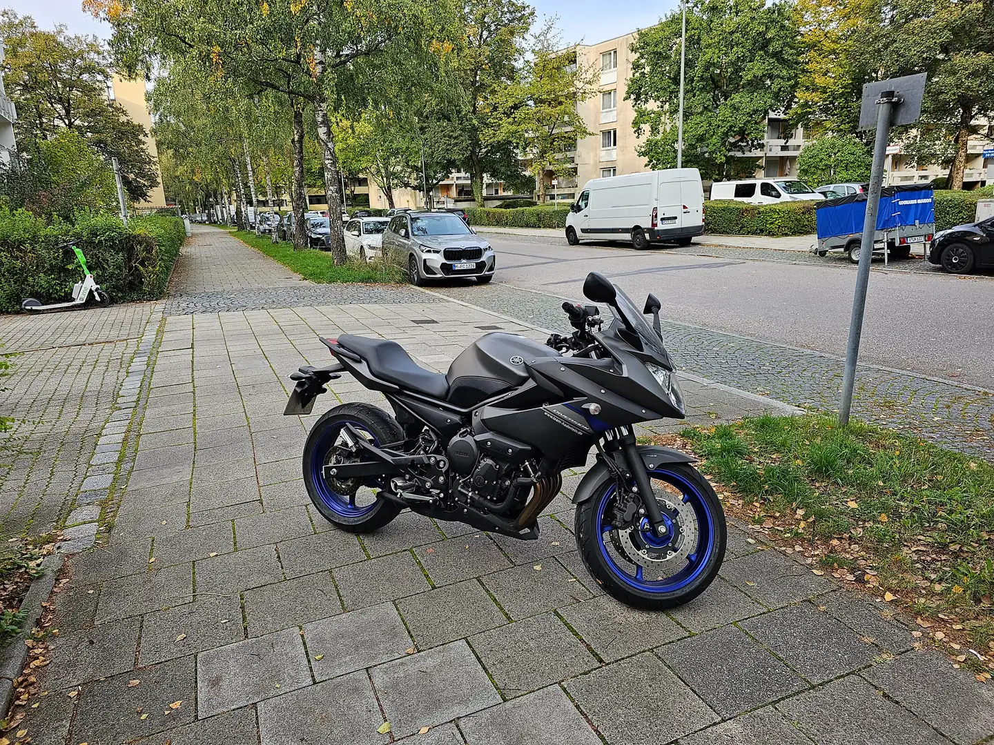 Yamaha XJ 6 Diversion ABS Gris - 1