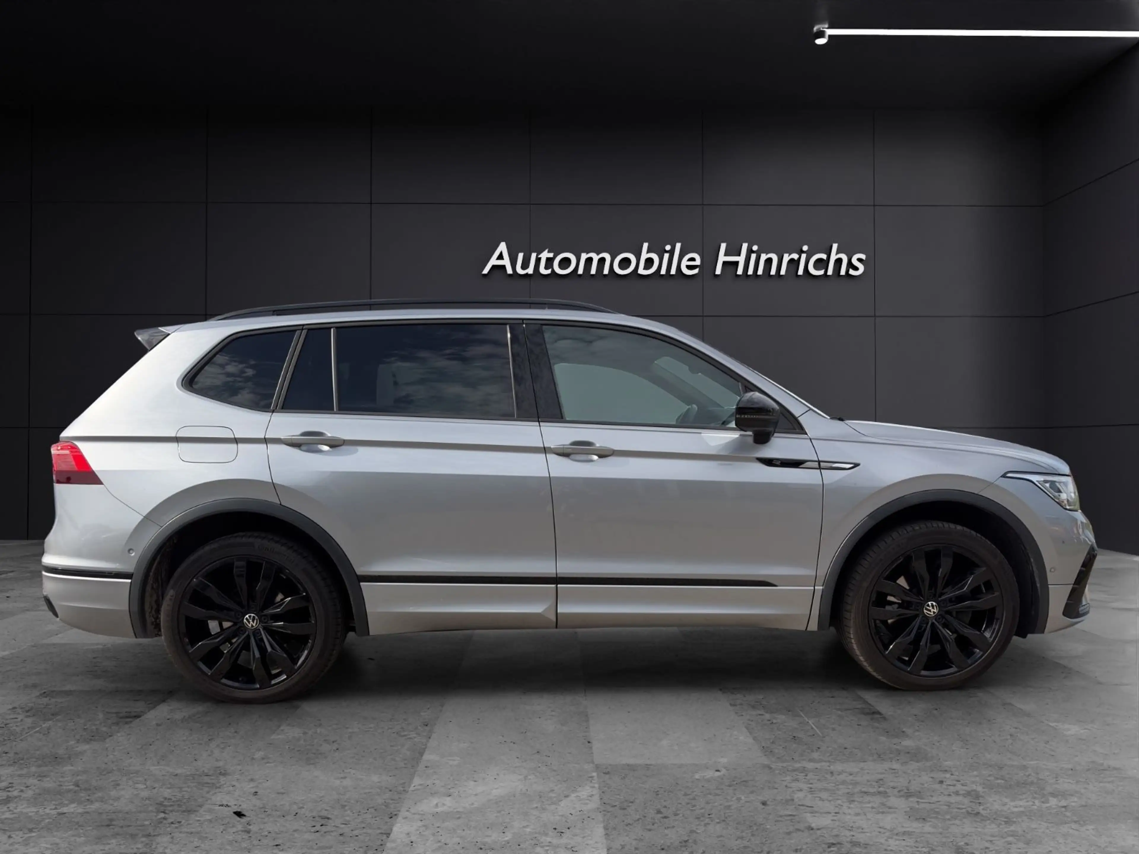Volkswagen Tiguan Allspace R-Line 4Motion *7 Sitzer*AHK* — photo 5