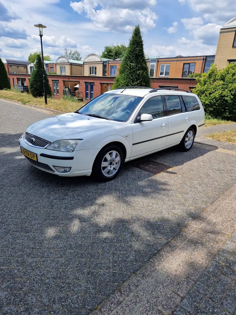 Ford Mondeo 1.8-16V Platinum Blanc - 1