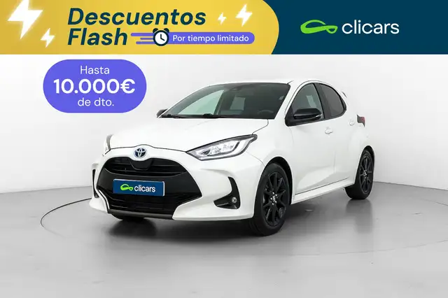2022 Toyota Yaris in White for sale